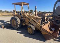 Ford 555A, Loader Backhoe